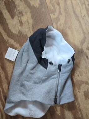 lululemon athletica Grey Fleece Burrow In Snood